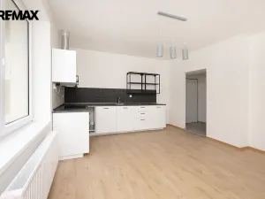 Pronájem bytu 3+kk, Strakonice, Komenského, 78 m2