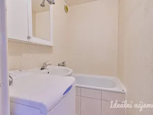 Pronájem bytu 2+kk, Brno - Židenice, Valtická, 40 m2