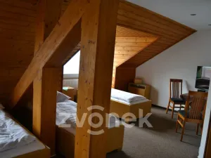 Prodej restaurace, Huslenky, 500 m2
