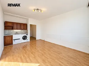 Pronájem bytu 1+kk, Praha - Braník, Vavřenova, 23 m2