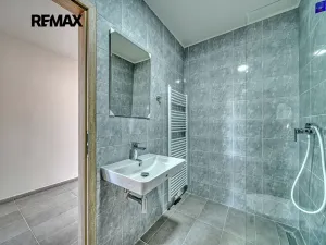 Pronájem bytu 1+kk, Velký Osek, Revoluční, 22 m2