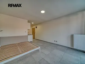 Pronájem bytu 1+kk, Velký Osek, Revoluční, 26 m2