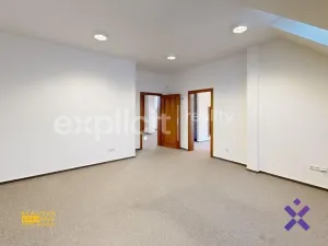 Pronájem kanceláře, Zlín, Vršava I, 460 m2