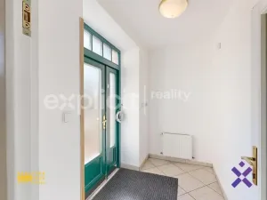 Pronájem kanceláře, Zlín, Vršava I, 460 m2