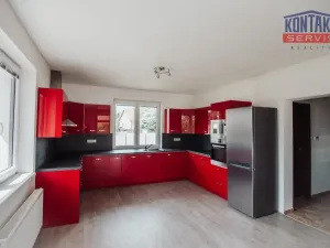 Prodej rodinného domu, Lišov - Velechvín, 135 m2
