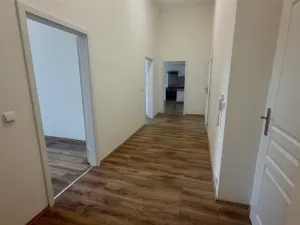 Pronájem bytu 3+kk, Cheb, náměstí Krále Jiřího z Poděbrad, 84 m2