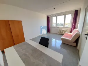 Pronájem bytu 2+kk, Plzeň, Macháčkova, 42 m2