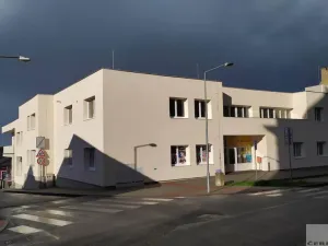 Pronájem kanceláře, Nové Strašecí, U Školy, 21 m2