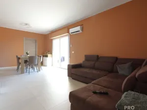 Prodej bytu 3+kk, Villa Rosa, Itálie, 92 m2