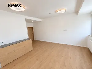 Prodej kanceláře, Slavkov u Brna, 81 m2