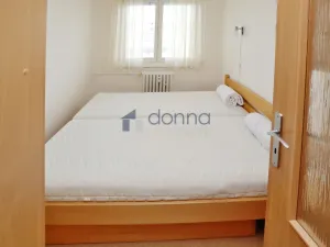 Pronájem bytu 2+1, Praha, Vrbenského, 48 m2