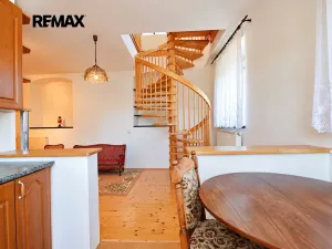 Prodej rodinného domu, Kájov, U Kostela, 200 m2