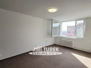 Pronájem bytu 2+kk, Králův Dvůr, Nad Stadionem, 47 m2