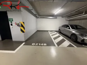 Pronájem garáže, Praha, U Pergamenky, 15 m2