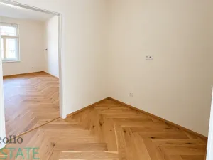 Pronájem bytu 1+kk, Praha, Seifertova, 32 m2