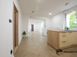 Prodej bytu 3+1, Jablonec nad Nisou, Vítězslava Nezvala, 100 m2