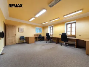 Prodej činžovního domu, Šumperk, nám. Míru, 220 m2