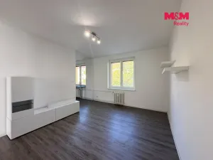 Pronájem bytu 2+kk, Pardubice - Zelené Předměstí, Benešovo náměstí, 49 m2