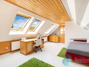 Prodej rodinného domu, Ponědrážka, 165 m2