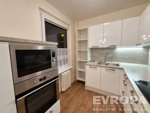 Prodej bytu 3+1, Praha - Střížkov, Harrachovská, 61 m2