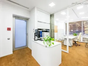 Prodej kanceláře, Praha - Smíchov, Na Zatlance, 116 m2
