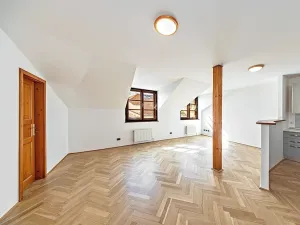 Prodej bytu 2+kk, Praha - Vršovice, Černomořská, 63 m2