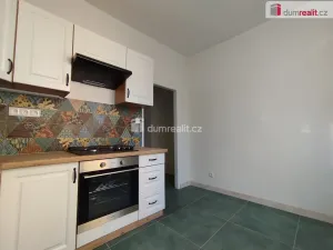 Pronájem bytu 2+1, Karlovy Vary, K. Čapka, 57 m2