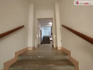 Pronájem bytu 2+1, Karlovy Vary, K. Čapka, 57 m2