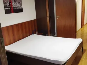 Pronájem bytu 2+kk, Praha, Jeseniova, 58 m2