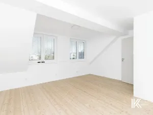 Pronájem obchodního prostoru, Pardubice, Chrudimská, 131 m2