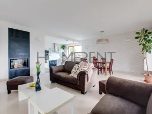 Pronájem vily, Nučice, Krahulovská, 240 m2