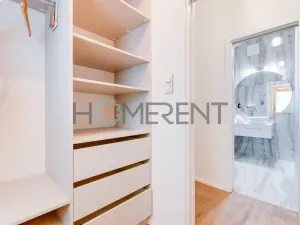 Prodej bytu 2+kk, Praha - Karlín, Peckova, 86 m2
