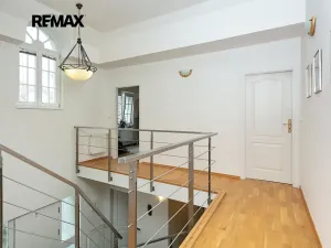 Pronájem vily, Praha - Nebušice, Na Malé Šárce, 302 m2