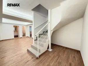 Pronájem vily, Praha - Nebušice, Na Malé Šárce, 302 m2