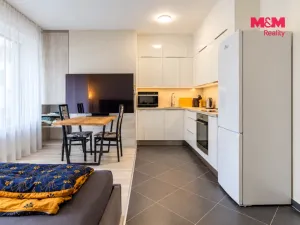 Prodej bytu 1+kk, Praha, Stočesova, 35 m2