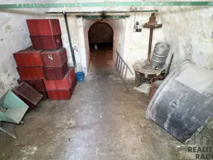 Pronájem vinného sklepa, Hlohovec, Šulaperk, 37 m2