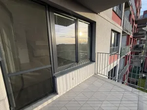Pronájem bytu 2+kk, Pardubice - Zelené Předměstí, Pod Vinicí, 64 m2
