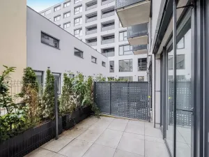 Pronájem bytu 1+kk, Praha - Karlín, Pernerova, 30 m2