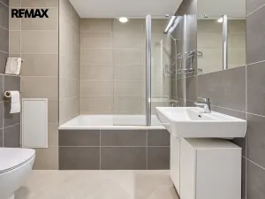 Pronájem bytu 2+kk, Praha - Holešovice, Jankovcova, 52 m2