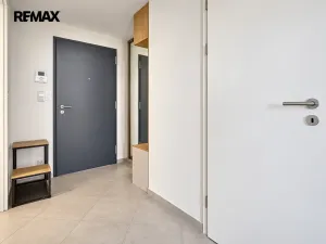 Pronájem bytu 2+kk, Praha - Holešovice, Jankovcova, 52 m2