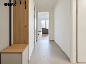 Pronájem bytu 2+kk, Praha - Holešovice, Jankovcova, 52 m2