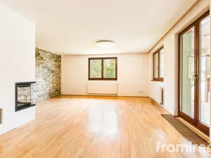 Prodej rodinného domu, Ohrobec, Krátká, 400 m2