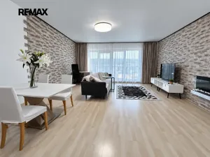 Pronájem bytu 2+kk, Praha - Vysočany, Na Harfě, 81 m2