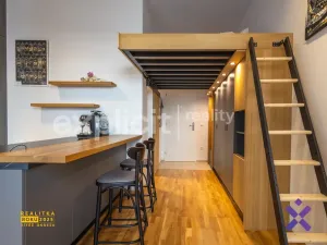 Pronájem bytu 1+kk, Zlín, Lorencova, 28 m2