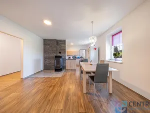 Prodej vícegeneračního domu, Veselá, 265 m2