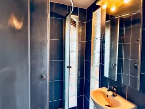 Pronájem bytu 1+kk, Cheb, Májová, 45 m2