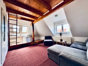 Pronájem bytu 1+kk, Cheb, Májová, 45 m2