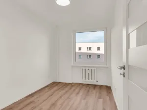Prodej bytu 4+kk, Praha - Letňany, Místecká, 76 m2
