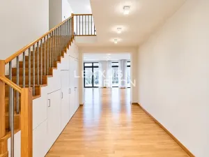 Pronájem vily, Praha - Nebušice, Nebušická, 400 m2