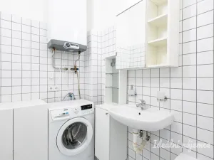 Pronájem bytu 1+kk, Praha - Žižkov, Biskupcova, 29 m2